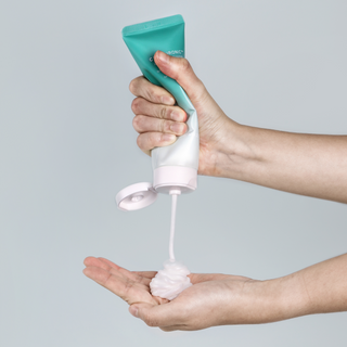 Mizon Cicaluronic Low Ph Cleanser